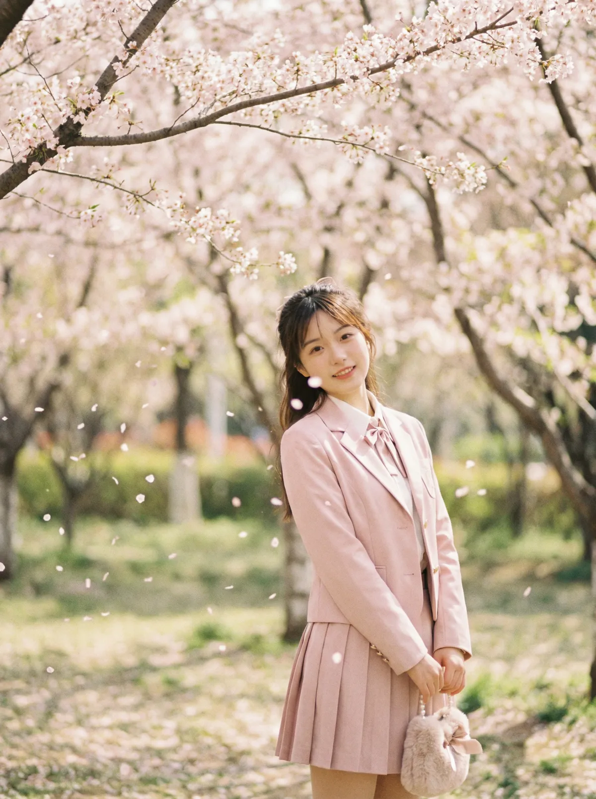 女女性恋爱视频免费 JK制服穿搭灵感分享